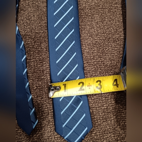 Modern Slim Necktie Set of 2 Blue Designer Men Ties EUC - Picture 5 of 7